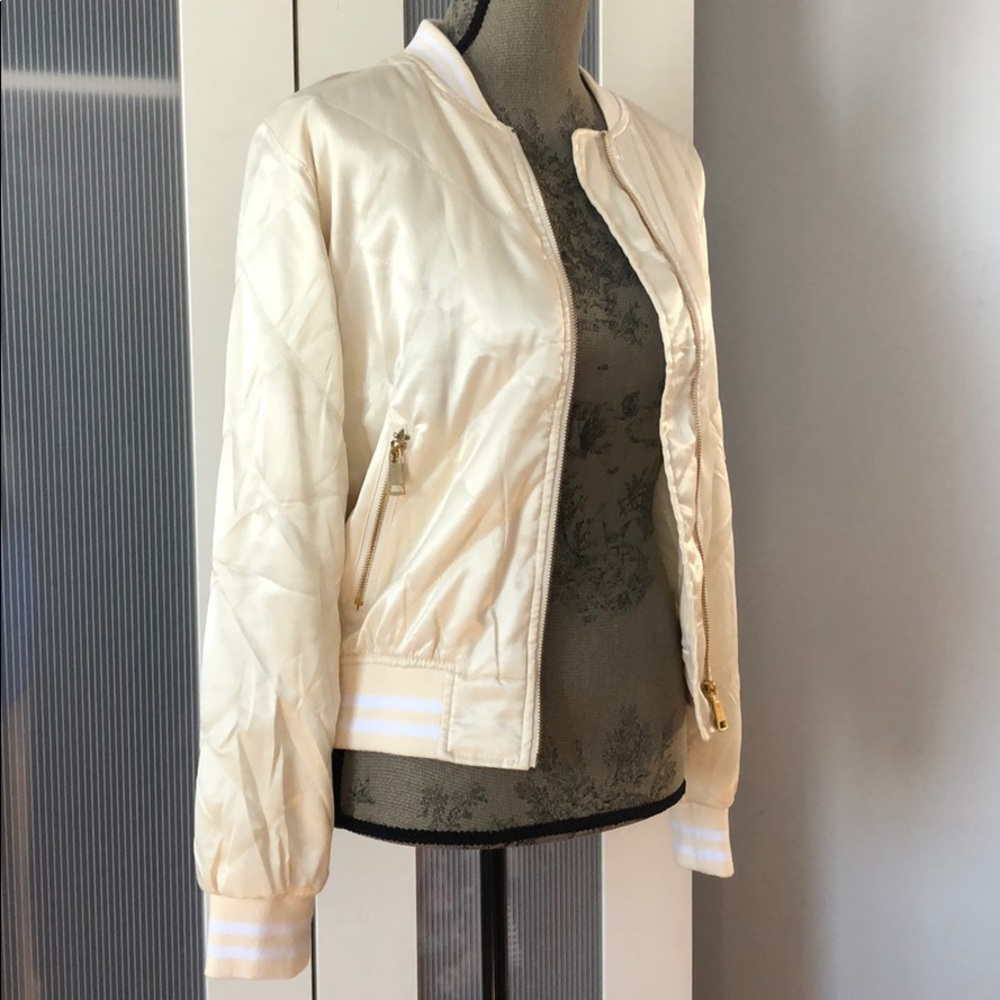 Bomber jacket size large